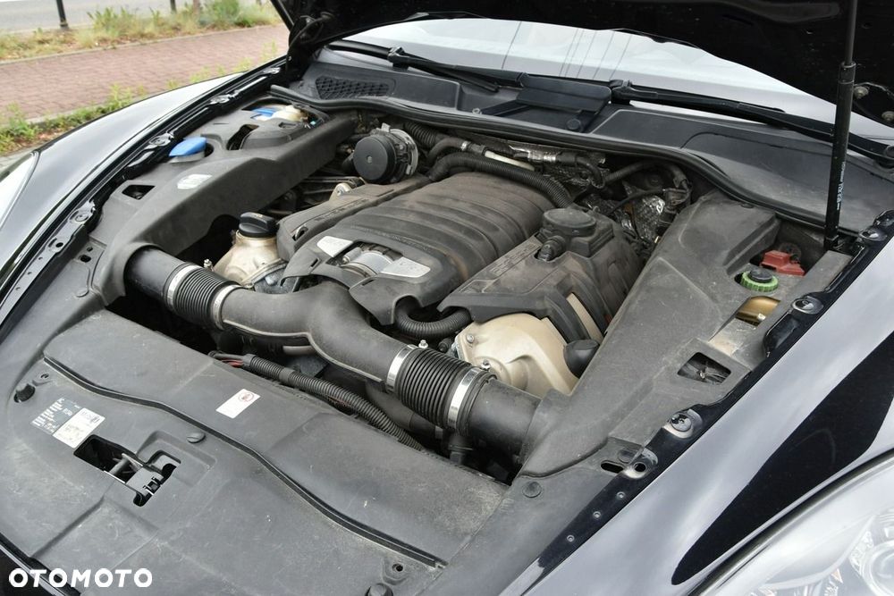 Porsche Cayenne - 32