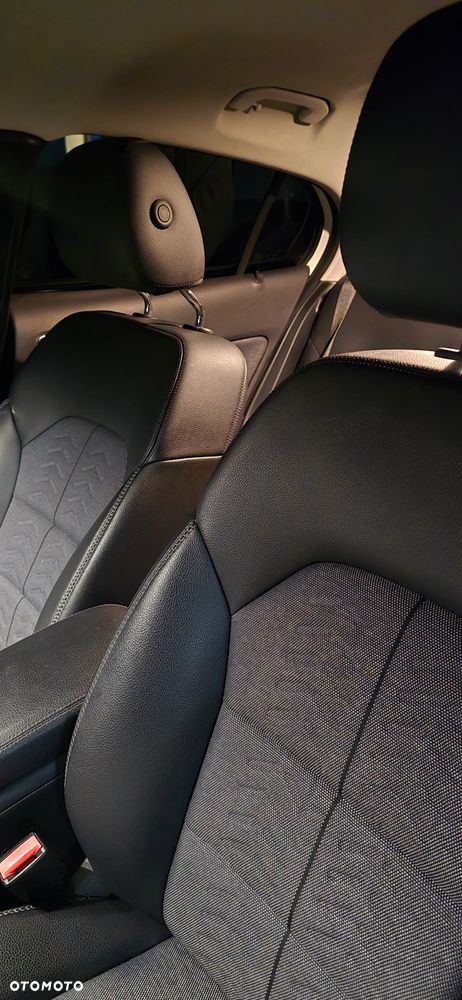 Mercedes-Benz GLA 180 d 7G-DCT - 10