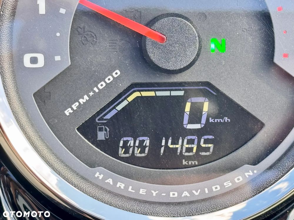 Harley-Davidson Dyna Fat Bob - 5