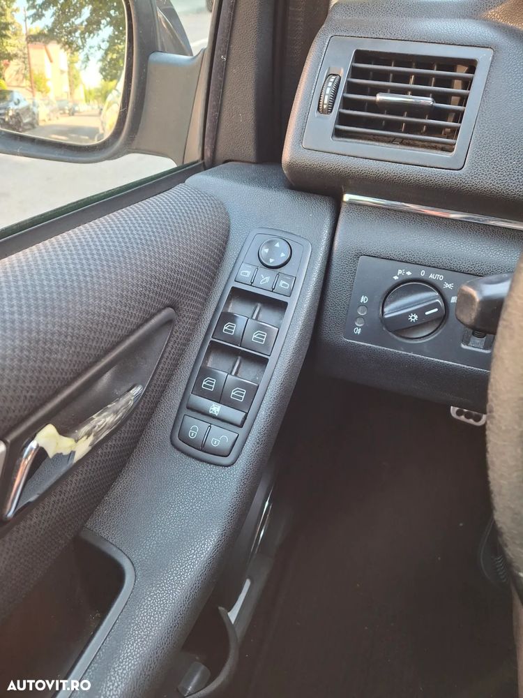 Mercedes-Benz B 150 - 11
