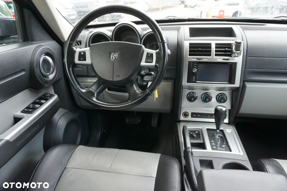 Dodge Nitro 2.8 CRD DPF Automatik R/T - 13