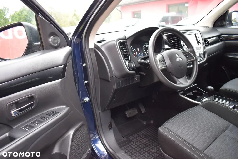 Mitsubishi Outlander 2.4 4WD CVT Instyle - 9