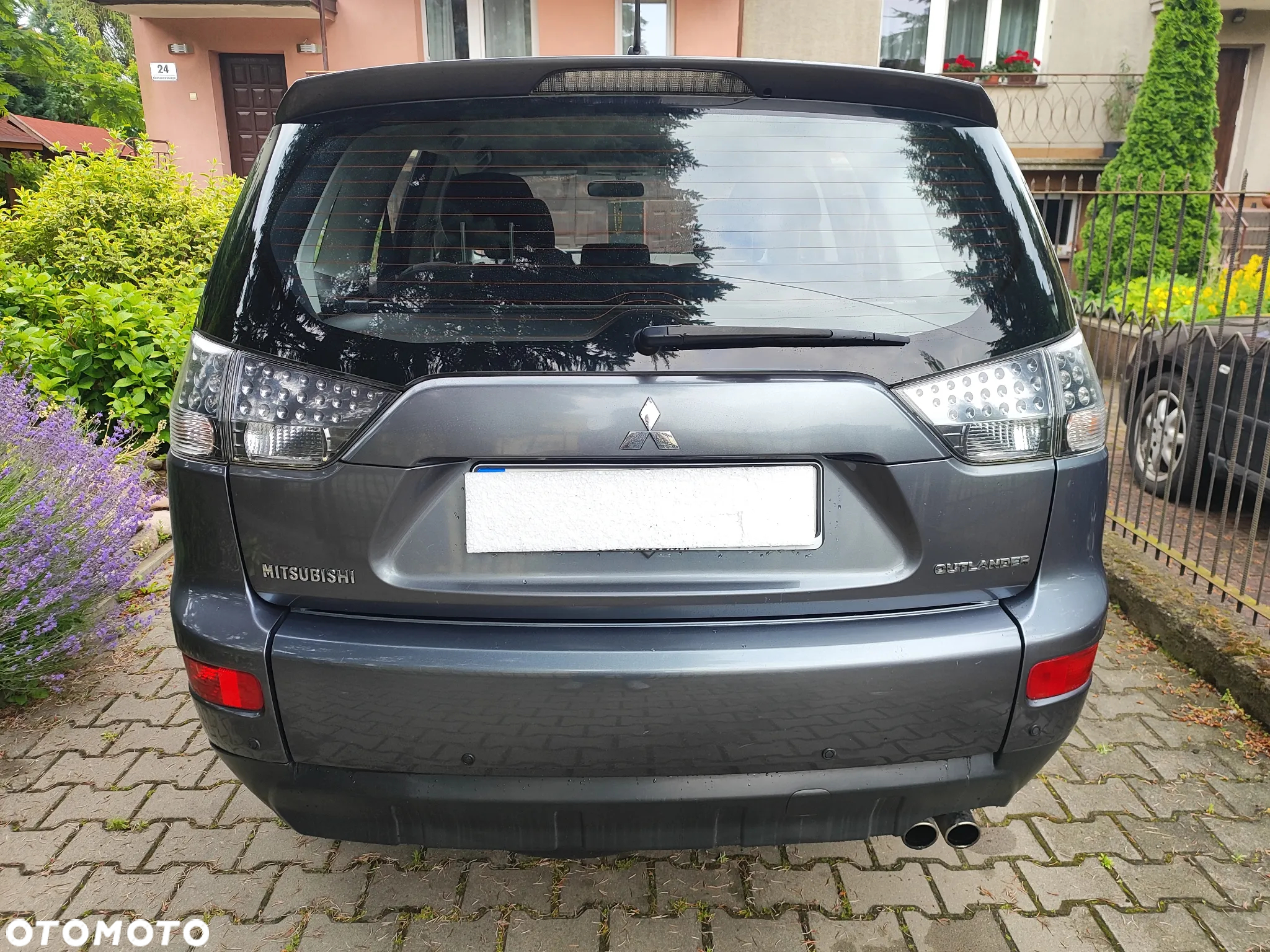 Mitsubishi Outlander 3.0 V6 XLS - 2