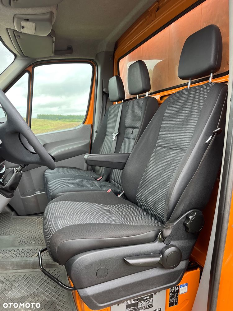 Mercedes-Benz Sprinter - 7