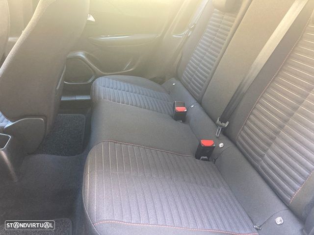 Peugeot 2008 1.2 PureTech Active Pack - 24