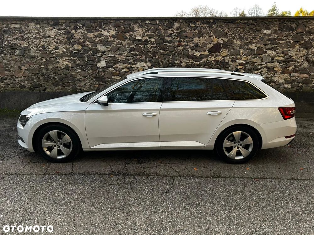 Skoda Superb 2.0 TDI 4x4 Style - 6