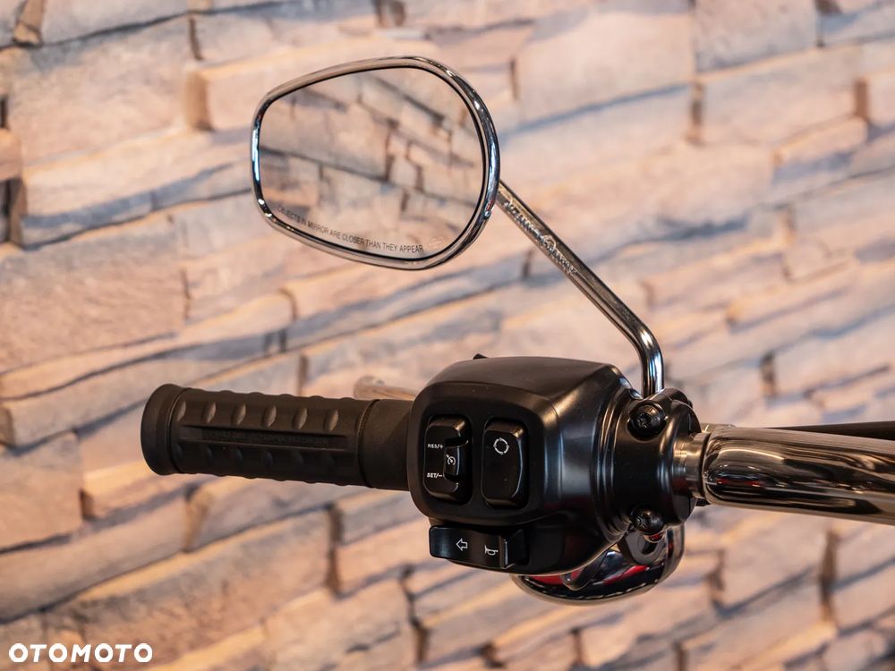 Harley-Davidson Softail Breakout - 10