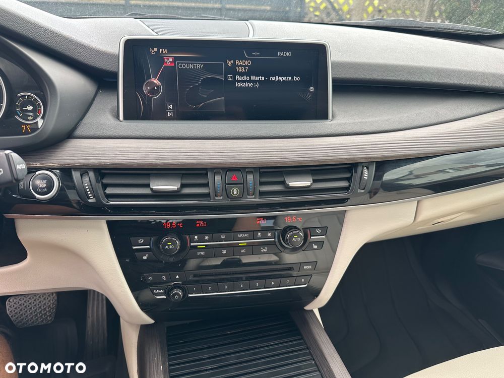 BMW X5 xDrive35i - 25