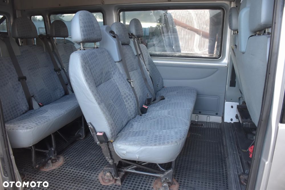 Ford Transit FT 350L - 19