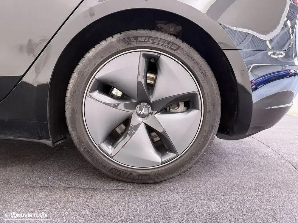 Tesla Model 3 Long-Range Dual Motor AWD - 9