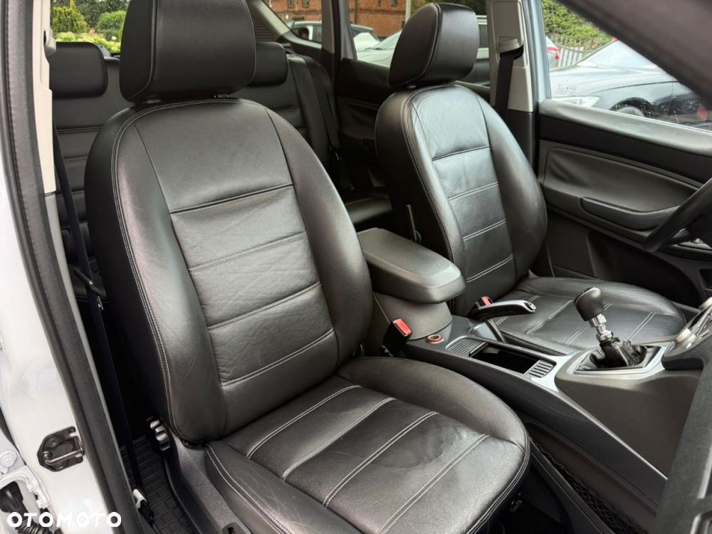 Ford Kuga - 30