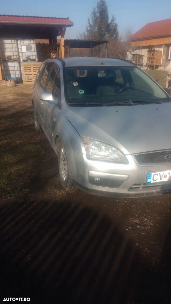Ford Focus 1.6 TDCi DPF Ambiente - 2