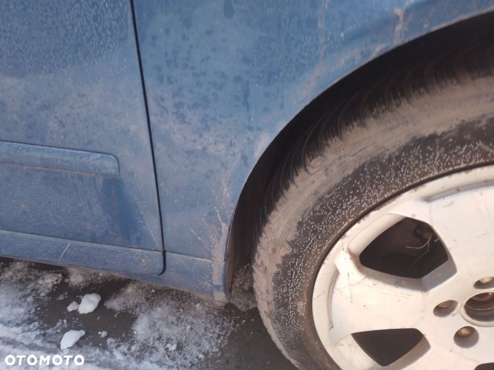 AUDI A4 B6 AVANT 1.9 TDI AVF -  PODŁOKIETNIK - 7