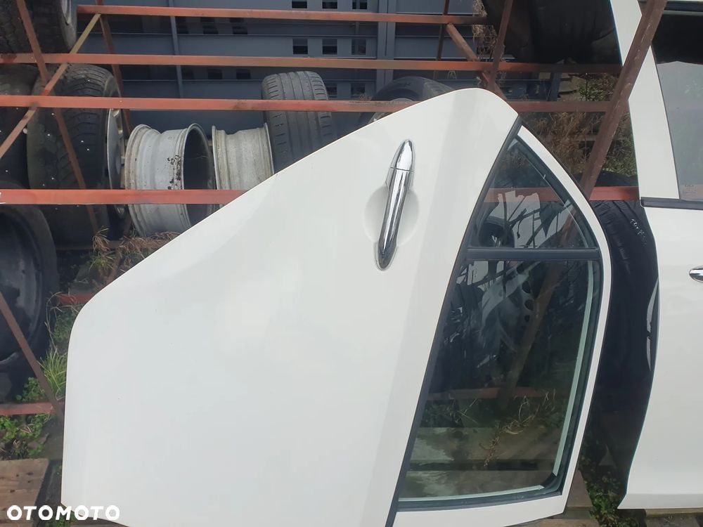 DRZWI L/P TYŁ PRAWY PRZÓD KIA PICANTO III 3 LAK UD - 19