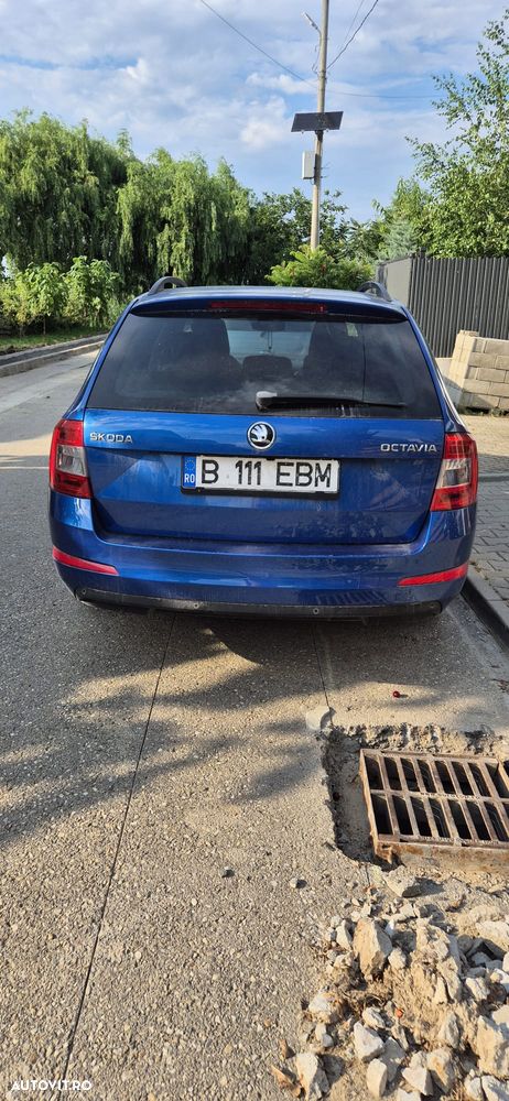 Skoda Octavia 1.6 TDI DSG Style - 3