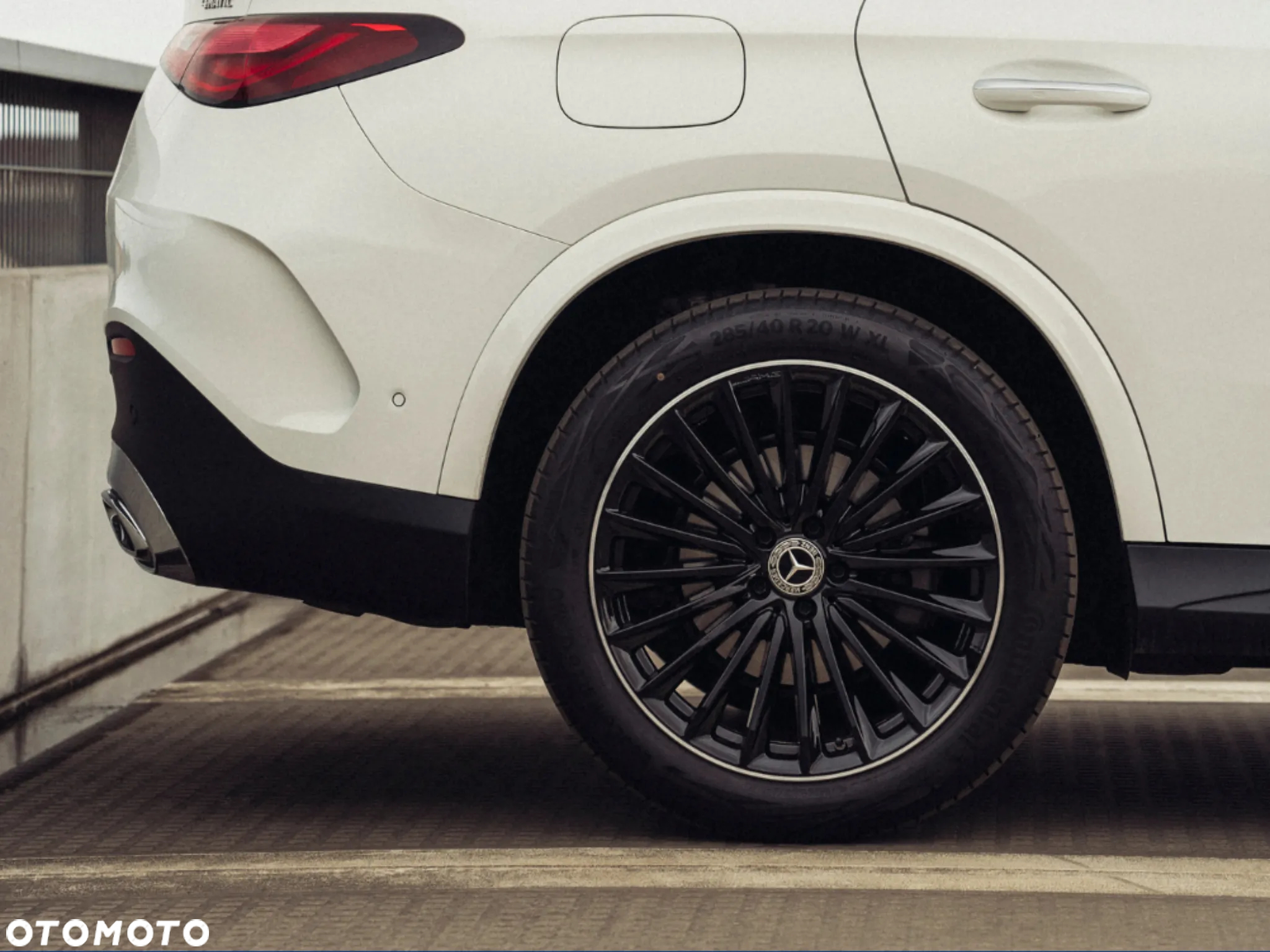 Mercedes-Benz GLC Coupe 220 d mHEV 4-Matic AMG Line - 4