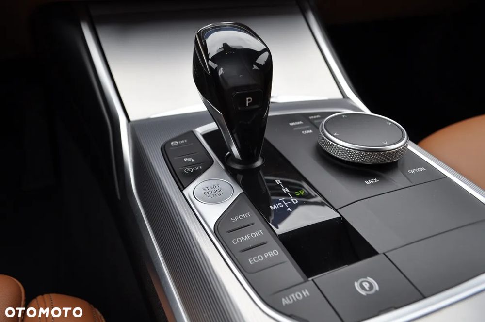 BMW Seria 3 330d Luxury Line sport - 31
