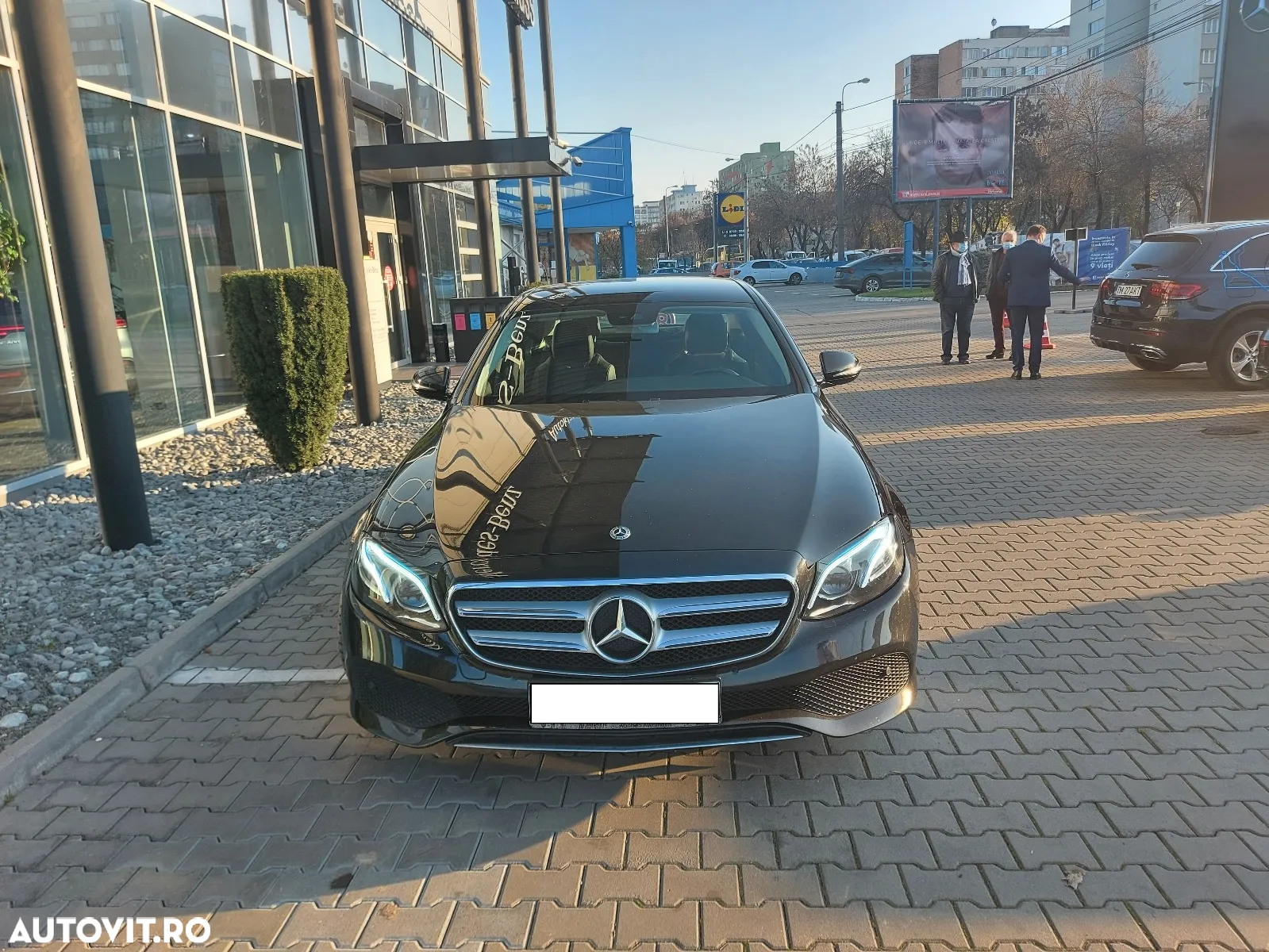 Mercedes-Benz E 220 d 4Matic 9G-TRONIC Avantgarde - 7
