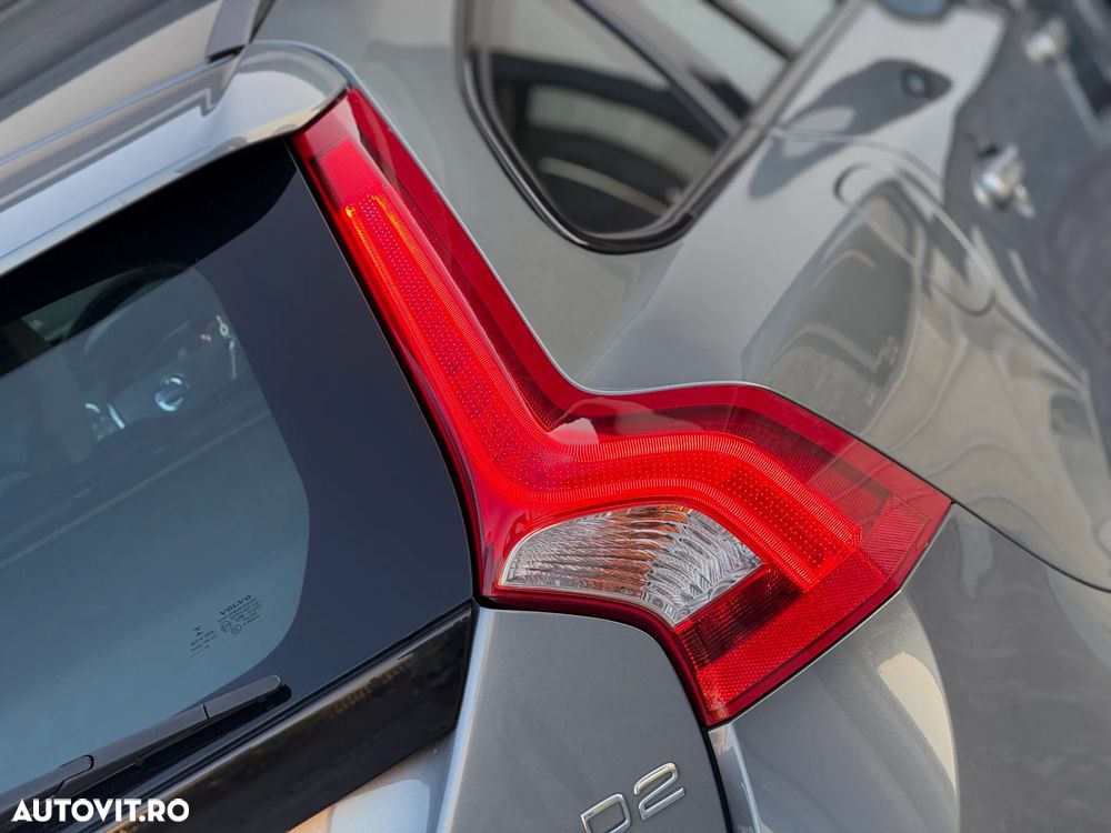 Volvo V60 D2 DRIVe Momentum - 13