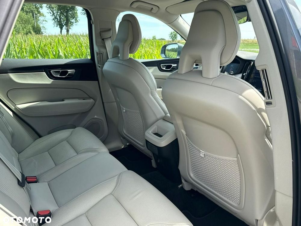 Volvo XC 60 B5 D AWD Geartronic Inscription - 24