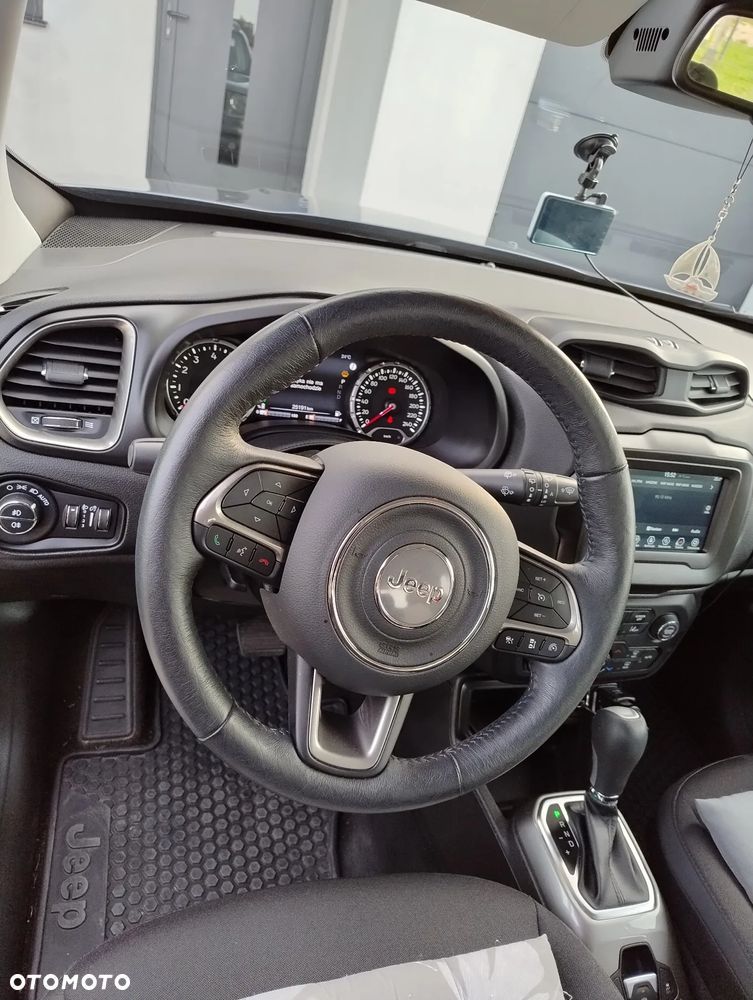 Jeep Renegade 1.5 T4 mHEV Limited FWD S&S DCT - 6