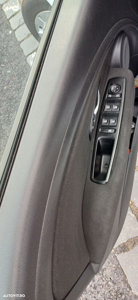 Renault Fluence 1.6 16V Expression - 11