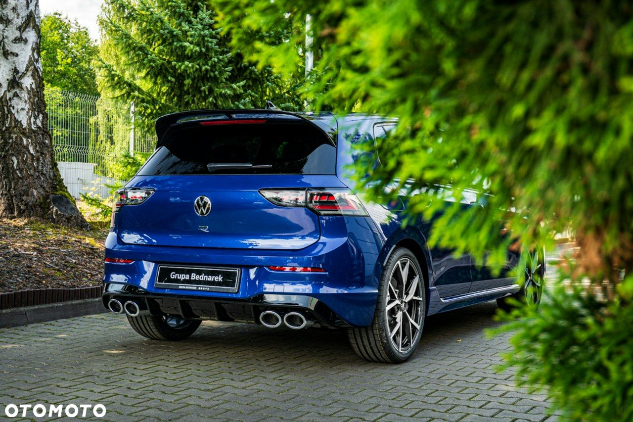 Volkswagen Golf - 17