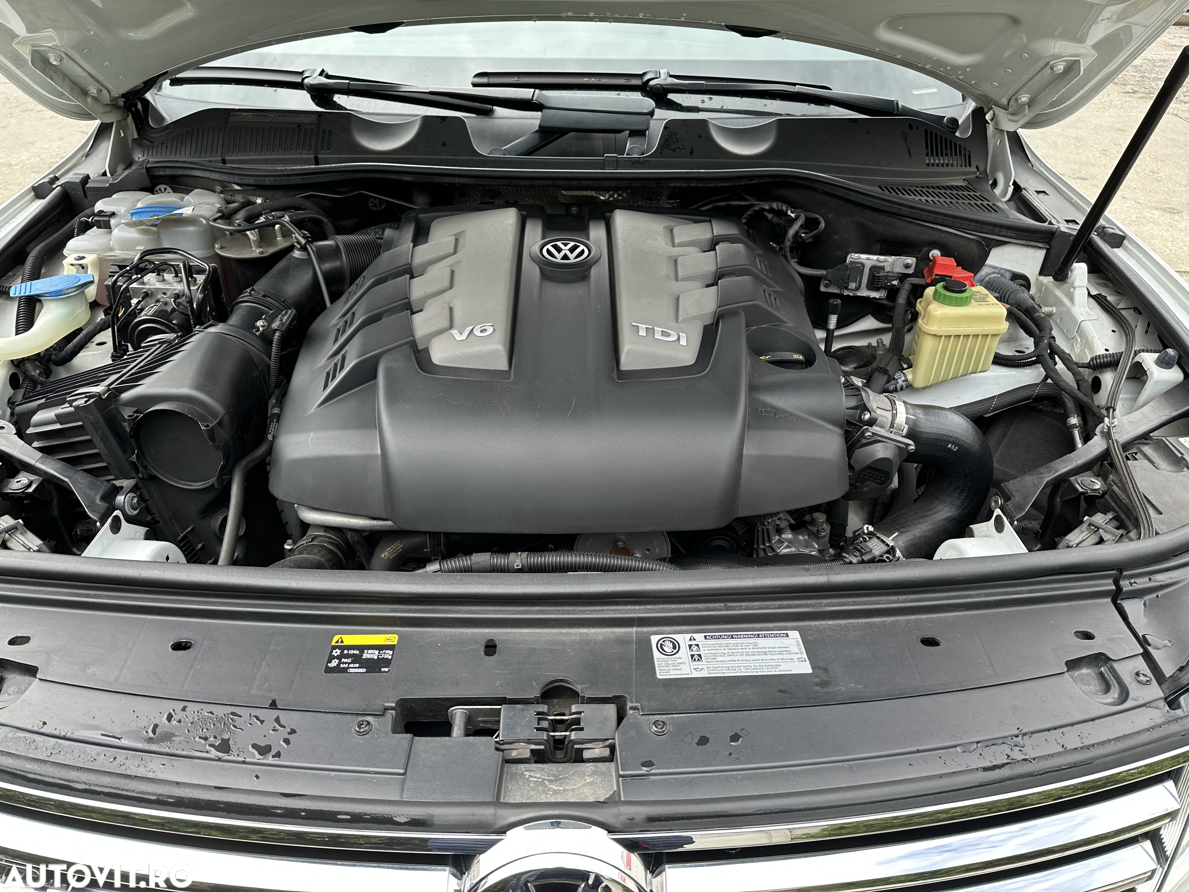 Volkswagen Touareg 3.0 V6 TDI SCR Blue Motion DPF Automatik Executive Edition - 14