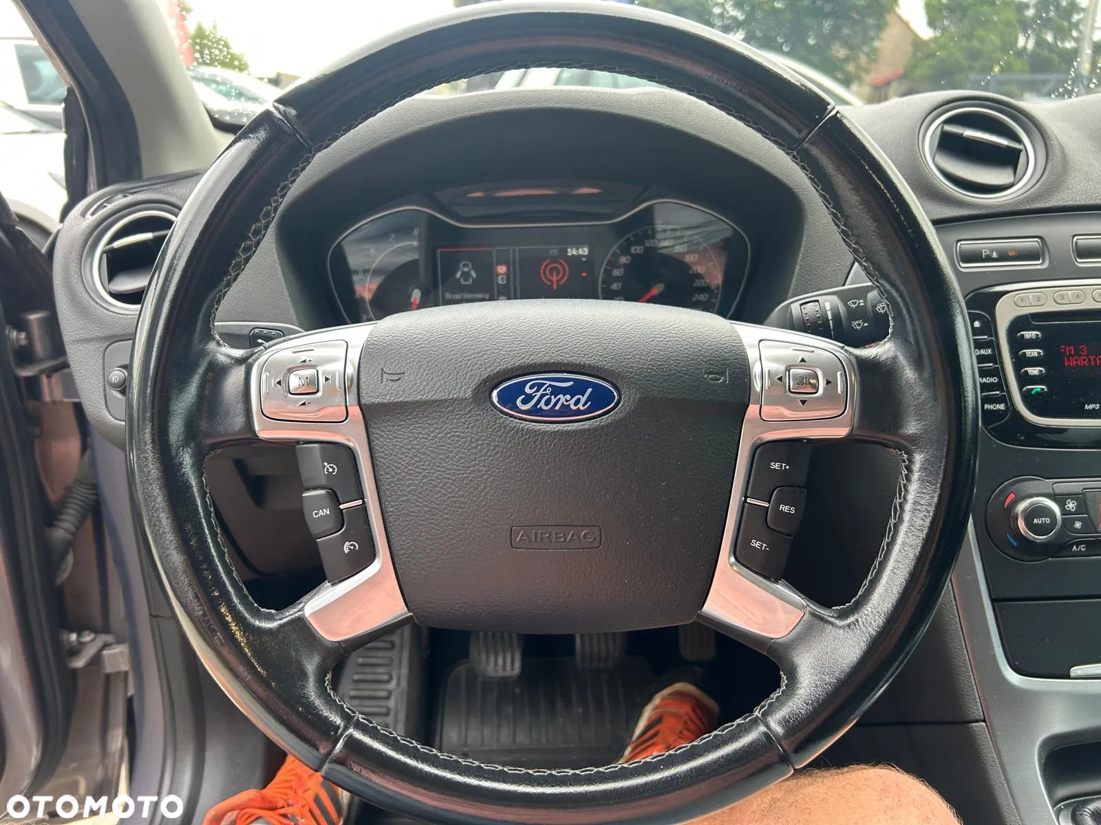 Ford Mondeo 1.6 T Silver X Plus - 24