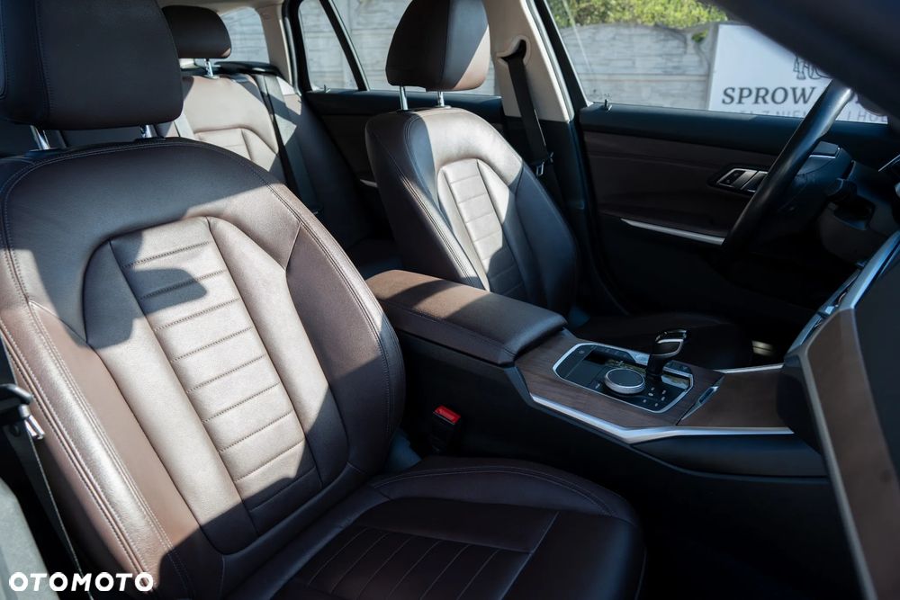 BMW Seria 3 330i Sport Line - 21