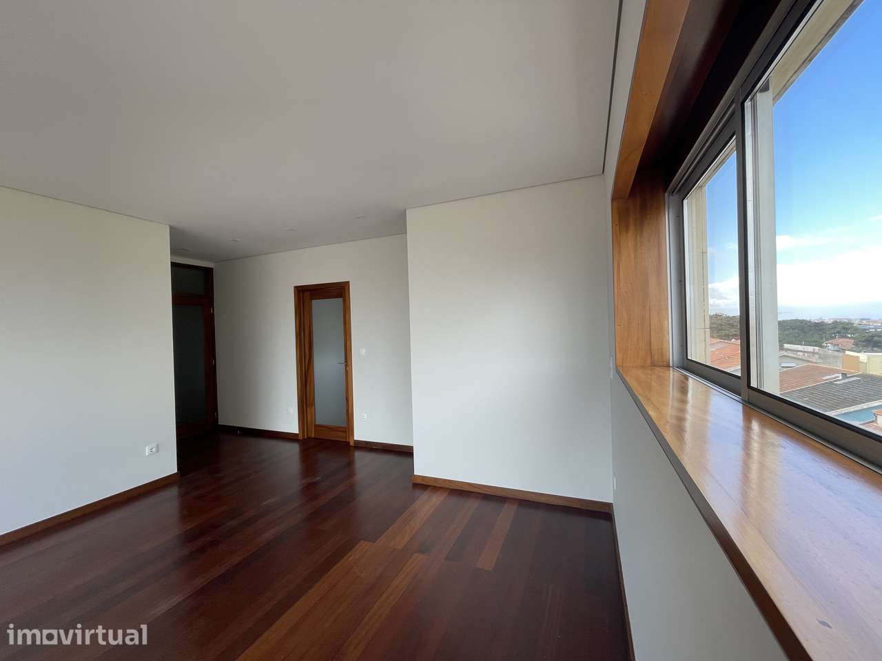 T2 Último Piso Vista Mar | 3 Frentes | Garagem Fechada - Grande imagem: 2/22