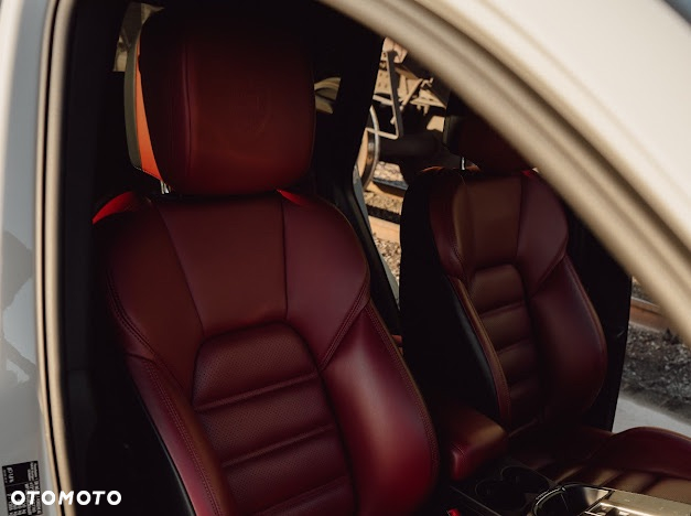 Porsche Macan Standard - 30