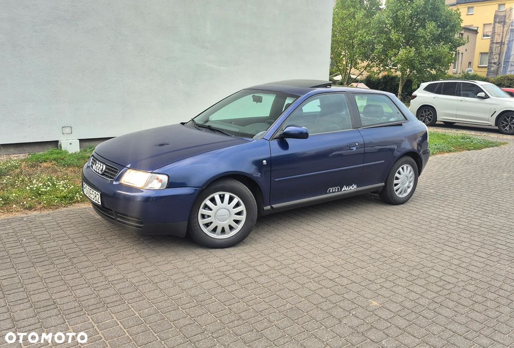 Audi A3 3-drzwiowe 1.6 Ambition - 1