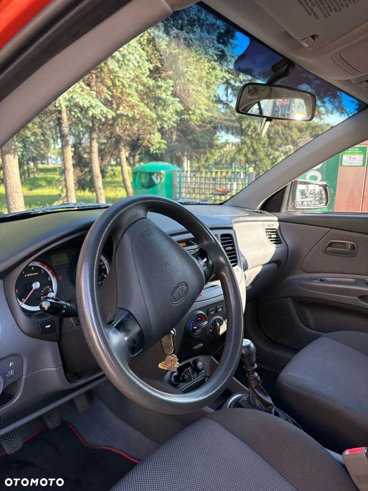 Kia Rio 1.5 CRDi City - 4