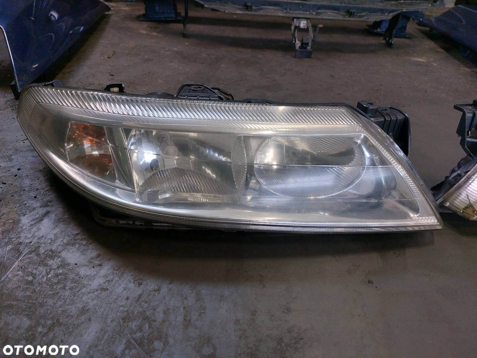 KOMPLETNY PRZÓD MASKA ZDERZAK LAMPA BŁOTNIK RENAULT LAGUNA II TED44 - 30