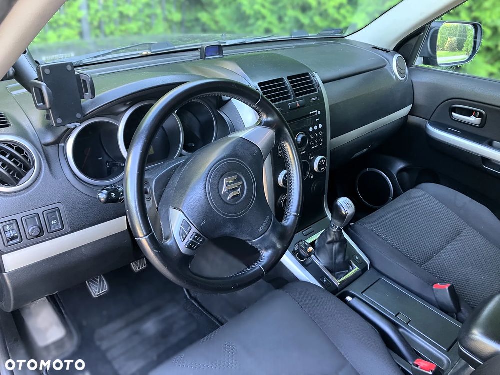 Suzuki Grand Vitara 1.9 DDiS Comfort - 8
