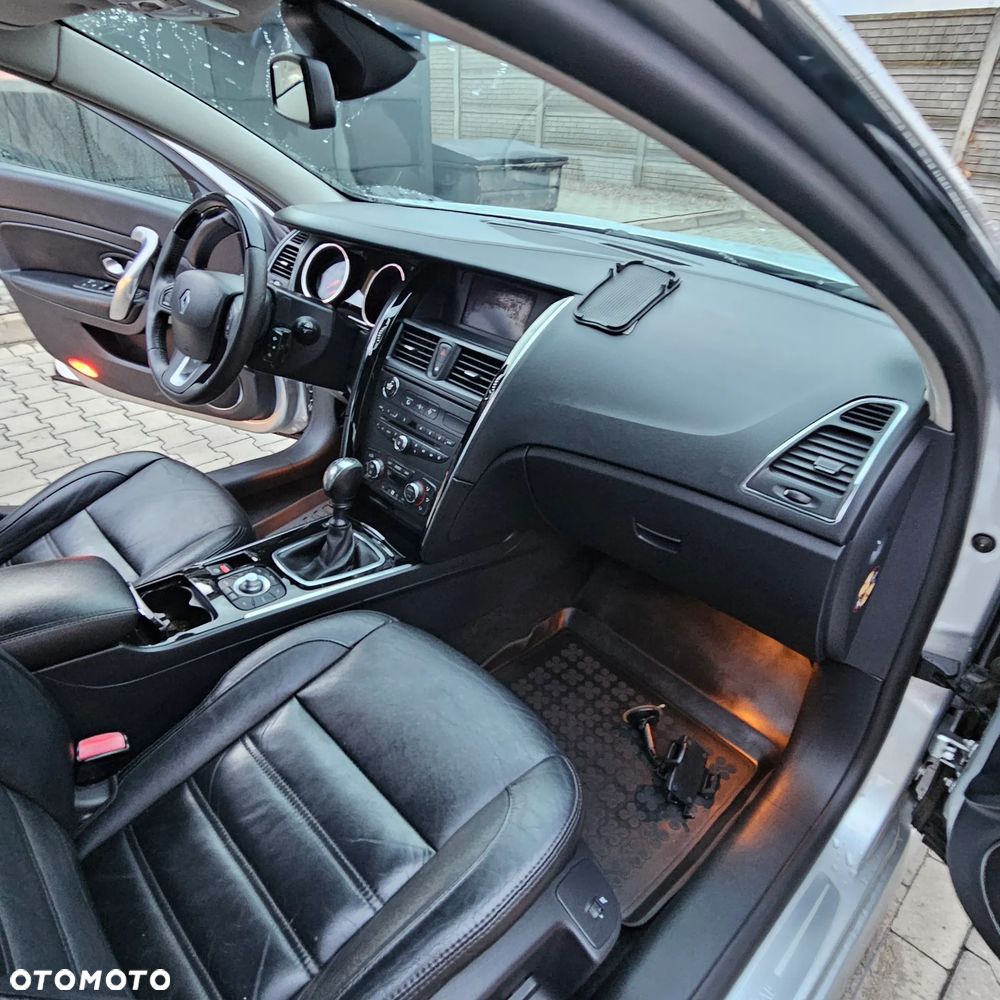 Renault Latitude - 22