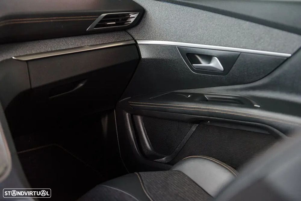 Peugeot 3008 1.5 BlueHDi GT EAT8 - 44