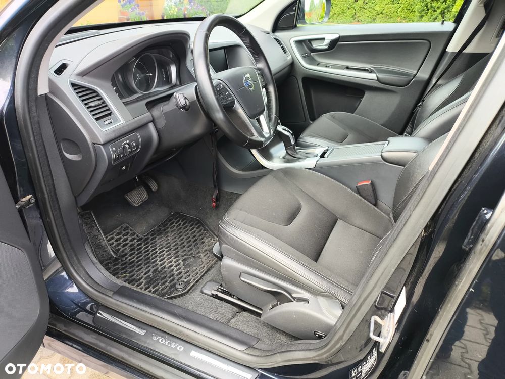 Volvo XC 60 D3 Drive-E Momentum - 14