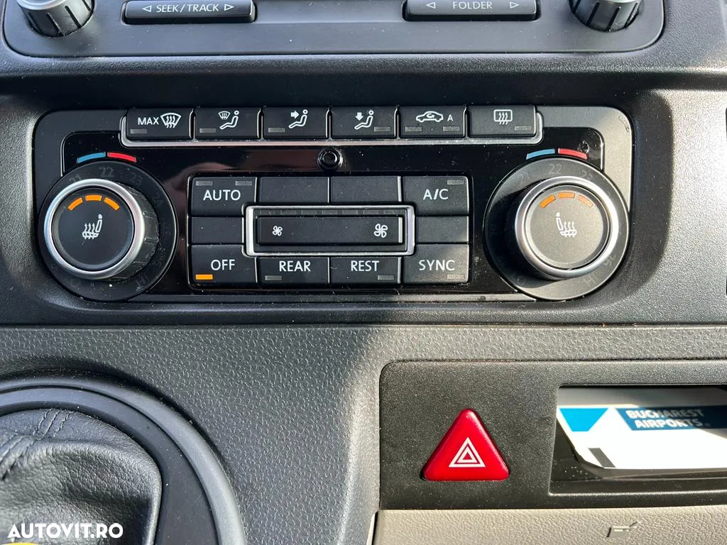 Volkswagen Caravelle - 18
