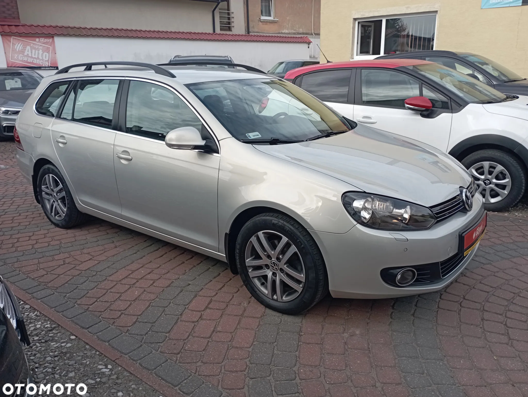 Volkswagen Golf VI 1.6 TDI Highline - 3