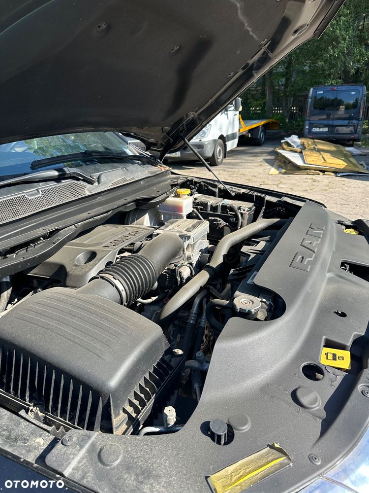 RAM 1500 - 10