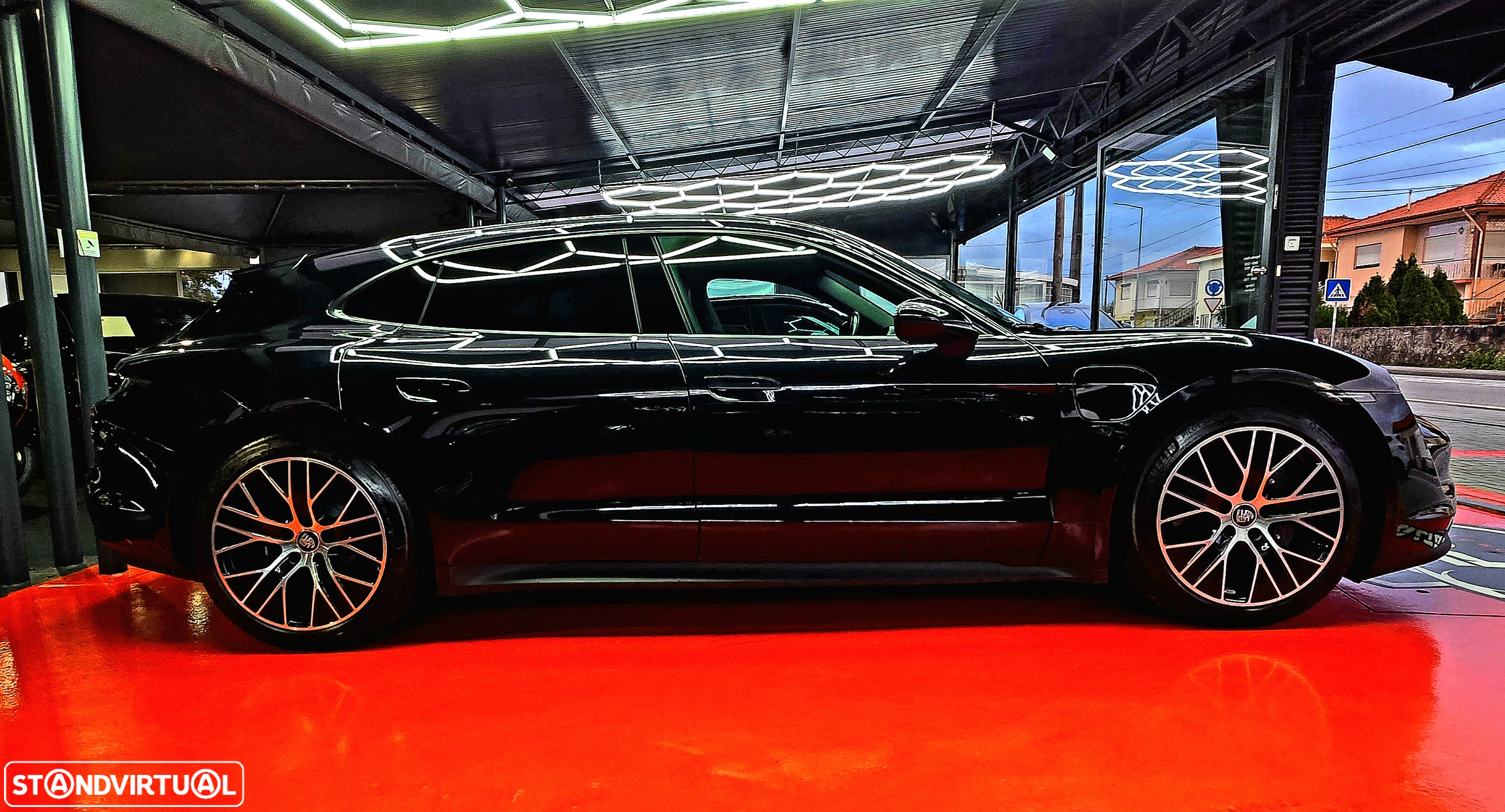 Porsche Taycan Sport Turismo Standard - 11