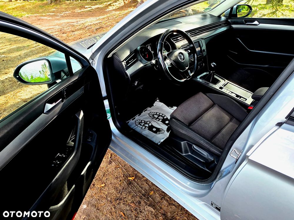 Volkswagen Passat 2.0 TDI BMT Comfortline - 10
