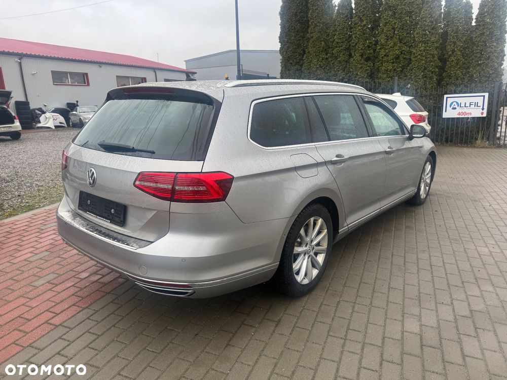 Volkswagen Passat - 4