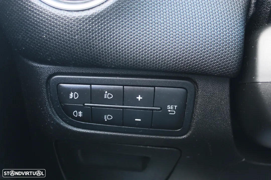 Fiat Punto 1.2 Lounge S&S - 24