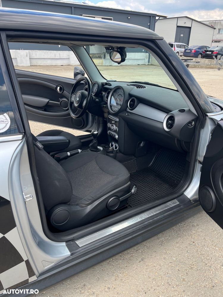 Mini Cooper Cabrio - 12