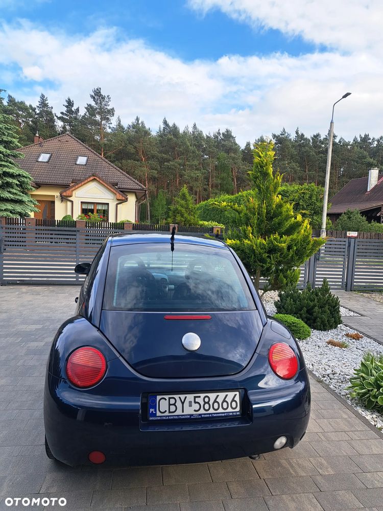 Volkswagen New Beetle 2.0 - 13