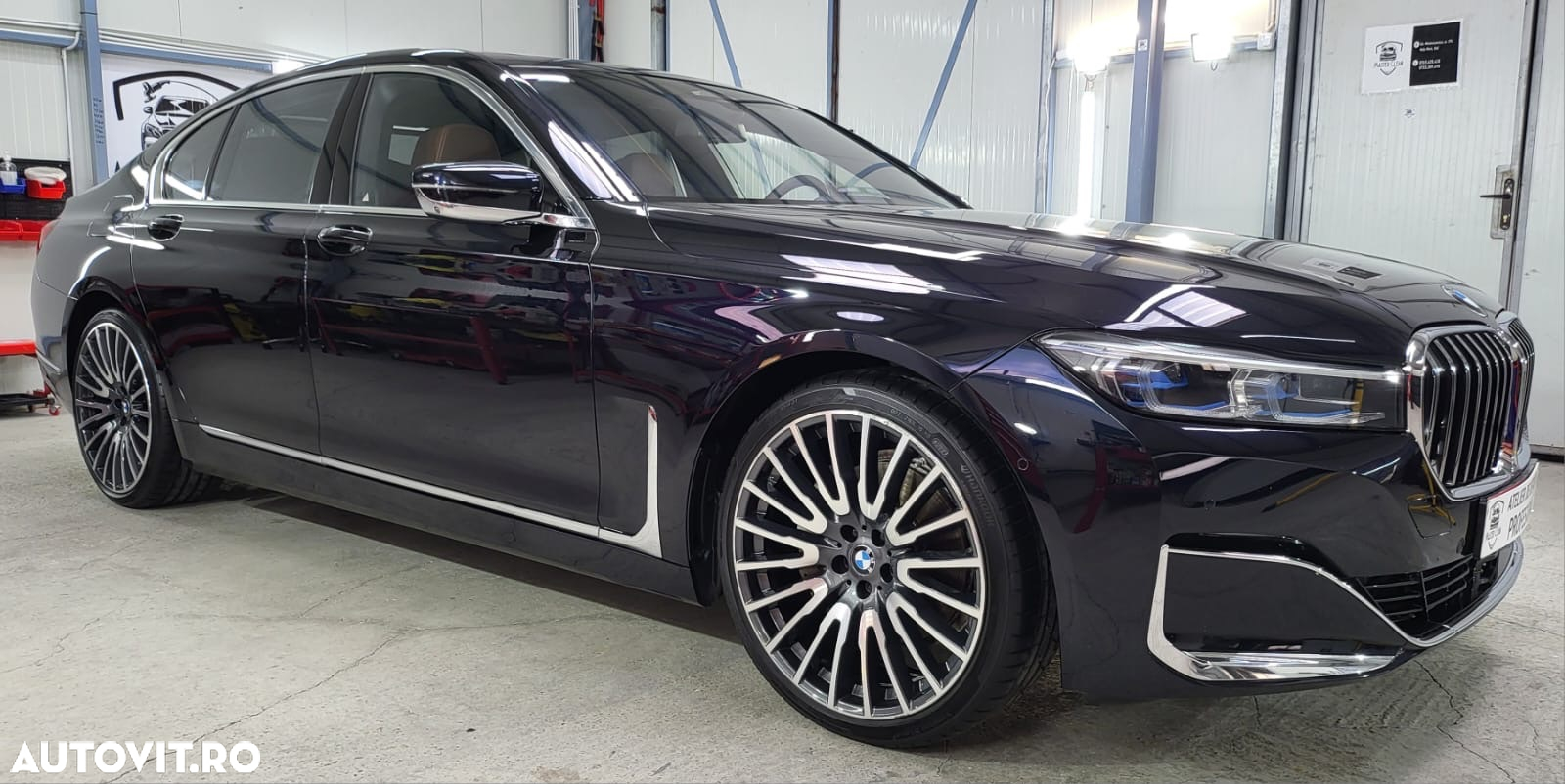 BMW Seria 7 740i - 11