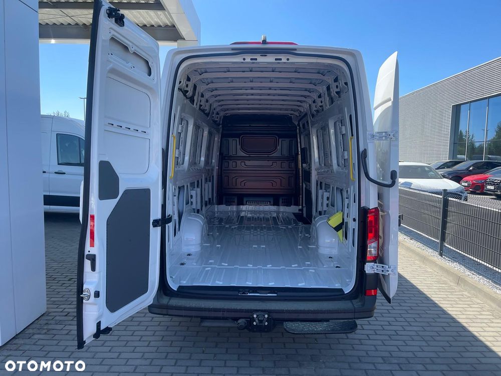 Volkswagen Crafter - 11